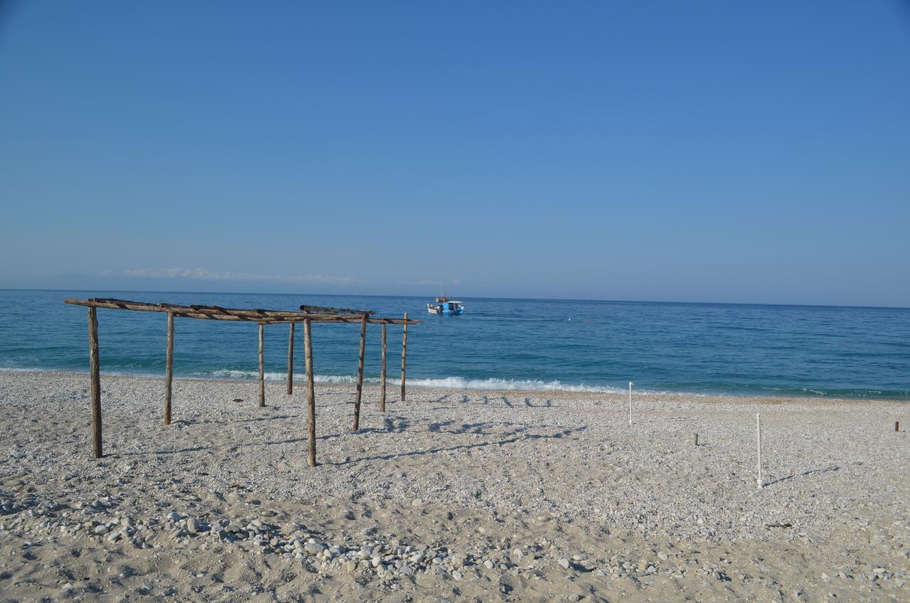 Vila Hadhri Борш Екстериор снимка