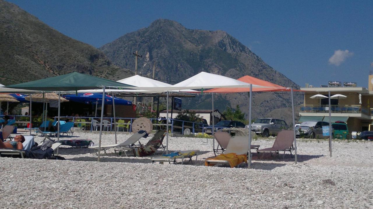 Vila Hadhri Борш Екстериор снимка