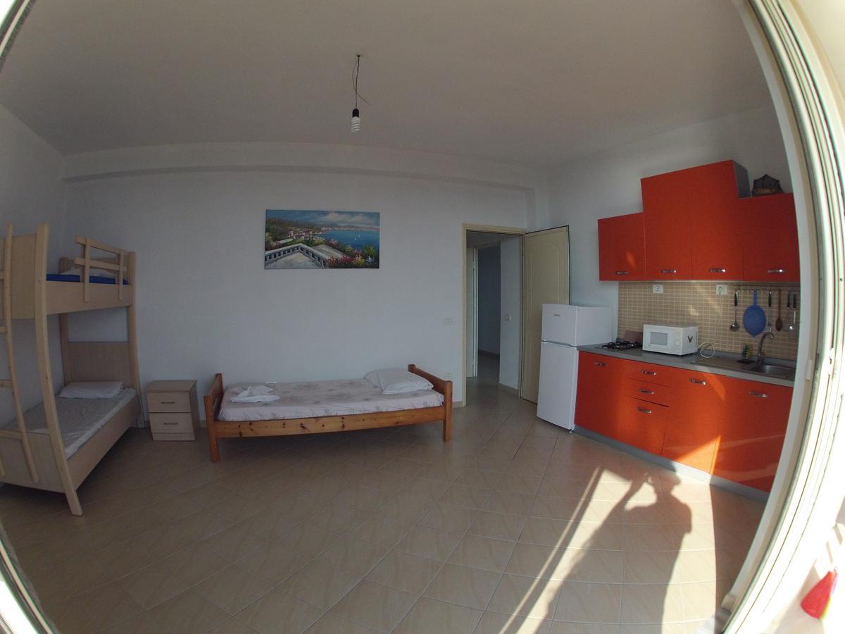 Vila Hadhri Борш Екстериор снимка