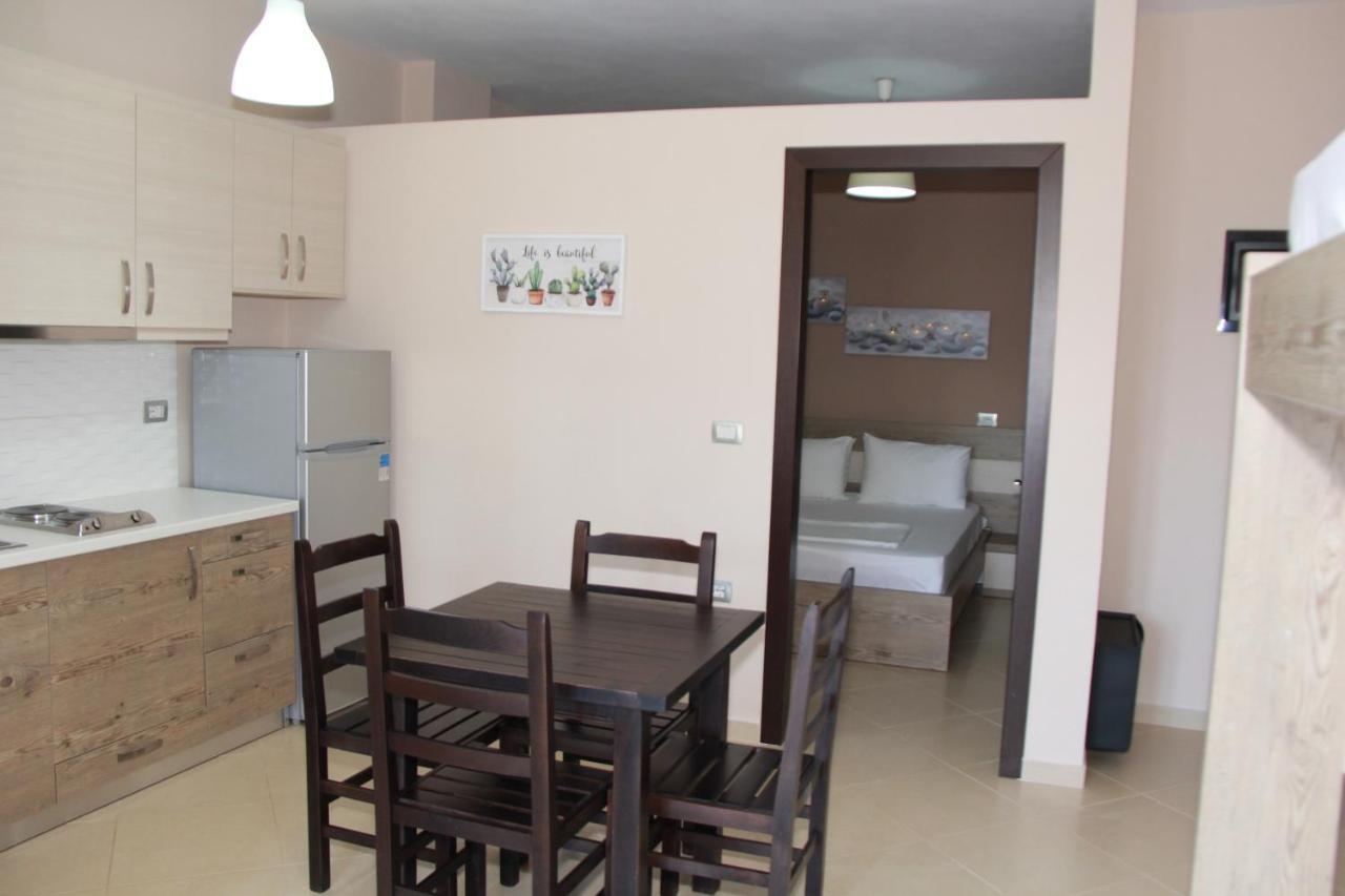 Vila Hadhri Борш Екстериор снимка